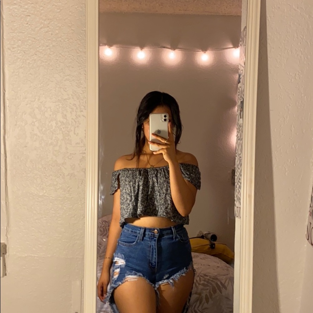 Off the shoulder crop top.